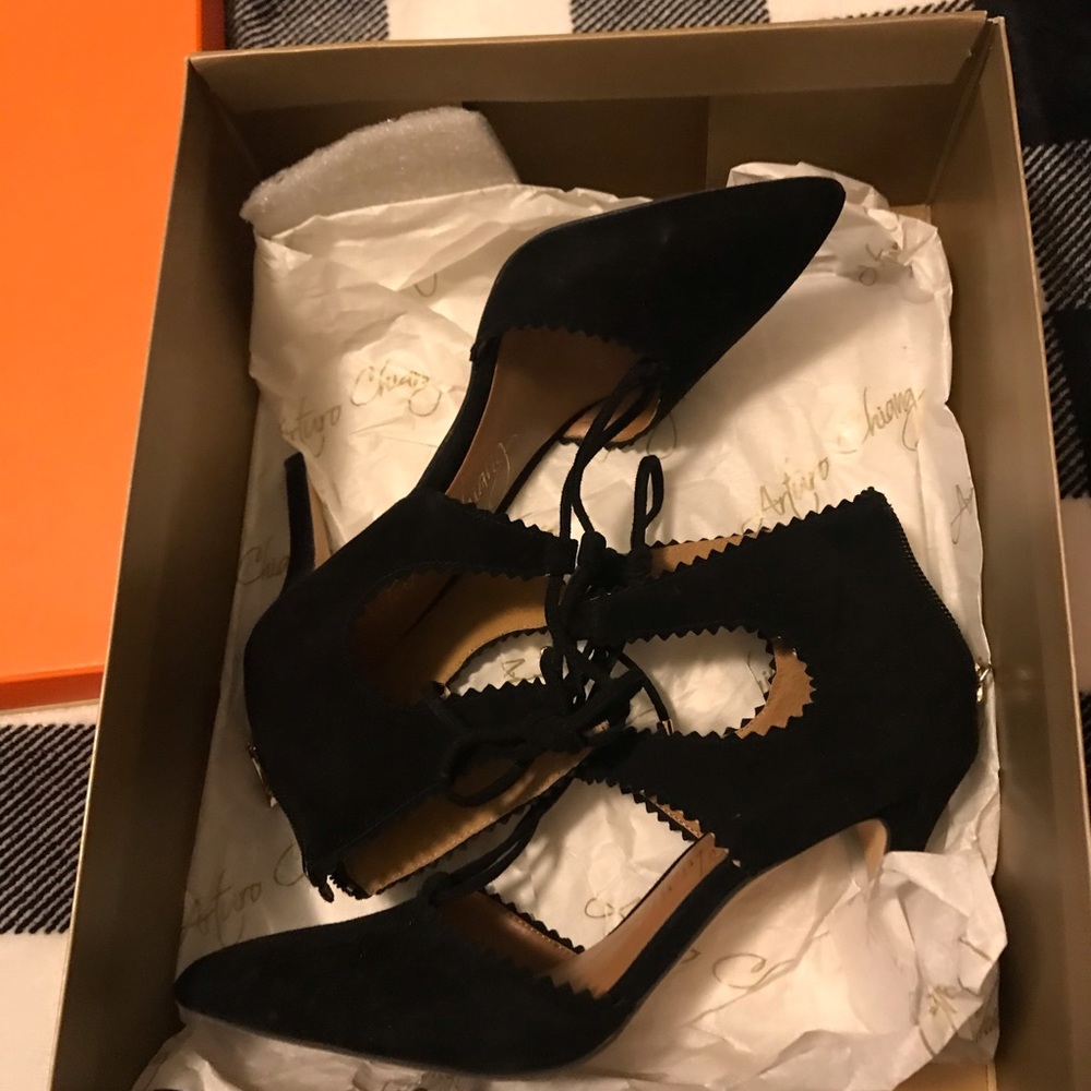 Arturo Chang heels